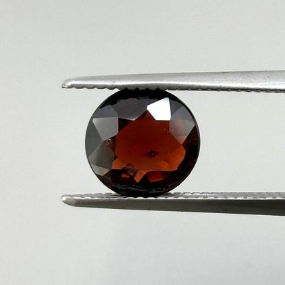 Red Rhodolite Round 1.5 Ct