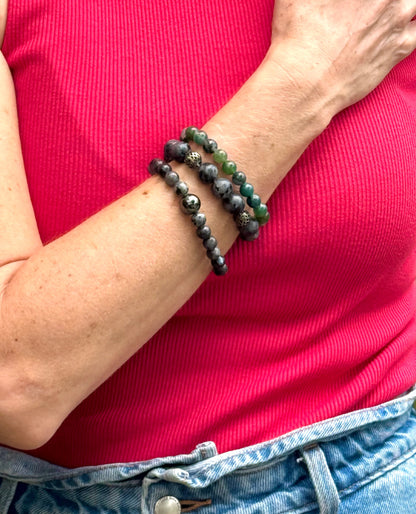 Handmade natural Labradorite beaded bracelet, with textured metal spacer beads on elastic band.