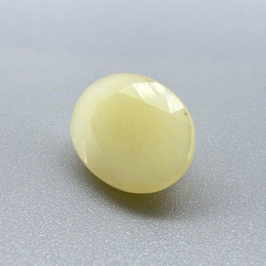 Mother-of-Pearl Opal Oval 3.69 Ct