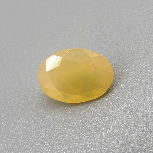 Milky Yellow Opal Oval 1.17 Ct