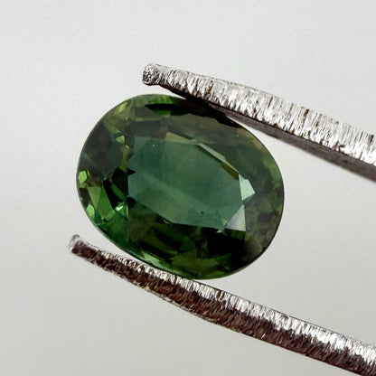 Green Sapphire Oval 0.56 Ct