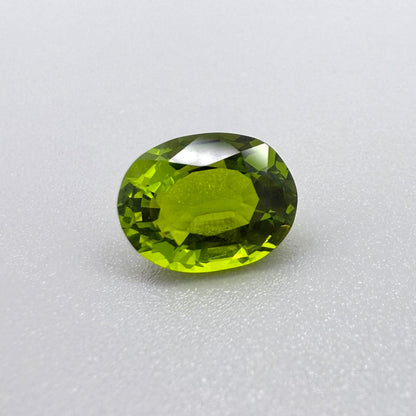 Peridot Oval 2.75 Ct
