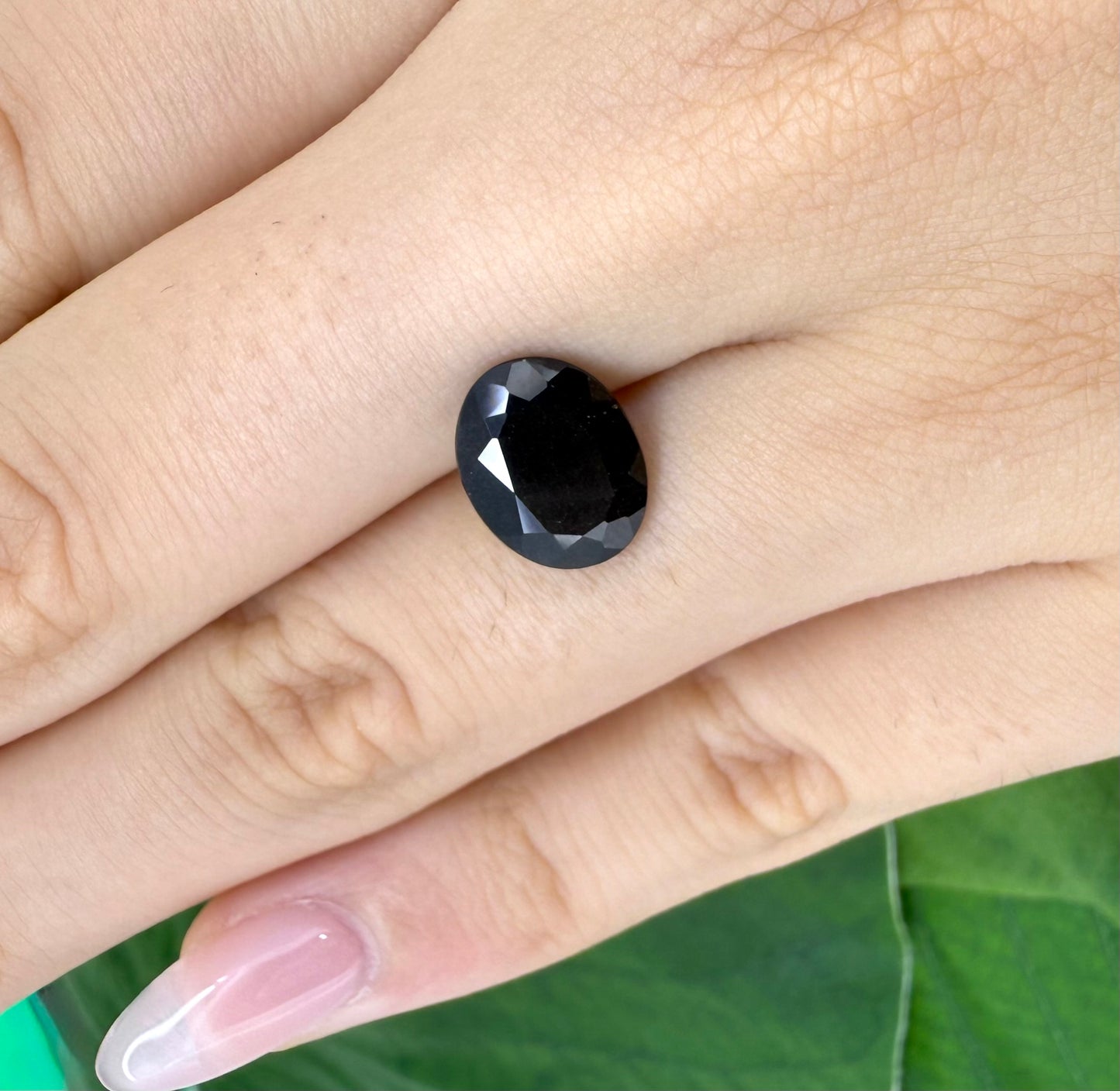 Black-Anthracite/Dark-Violet Scapolite Oval 2.45 Ct