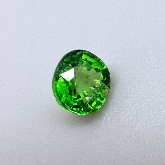 Tsavorite Oval 0.58 Ct