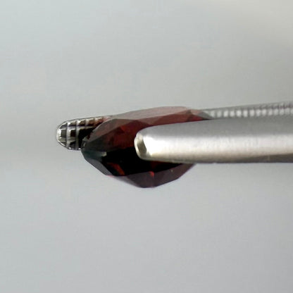 Red Rhodolite Oval 1.54 Ct