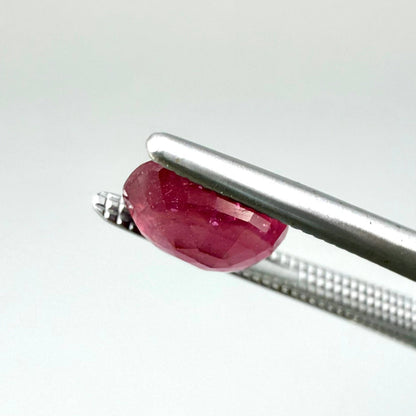 1.7 ct natural pink-red Songea ruby, oval cut.