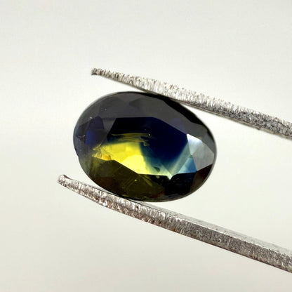 Bi-Color (Yellow Blue) Sapphire Oval 1.7 Ct