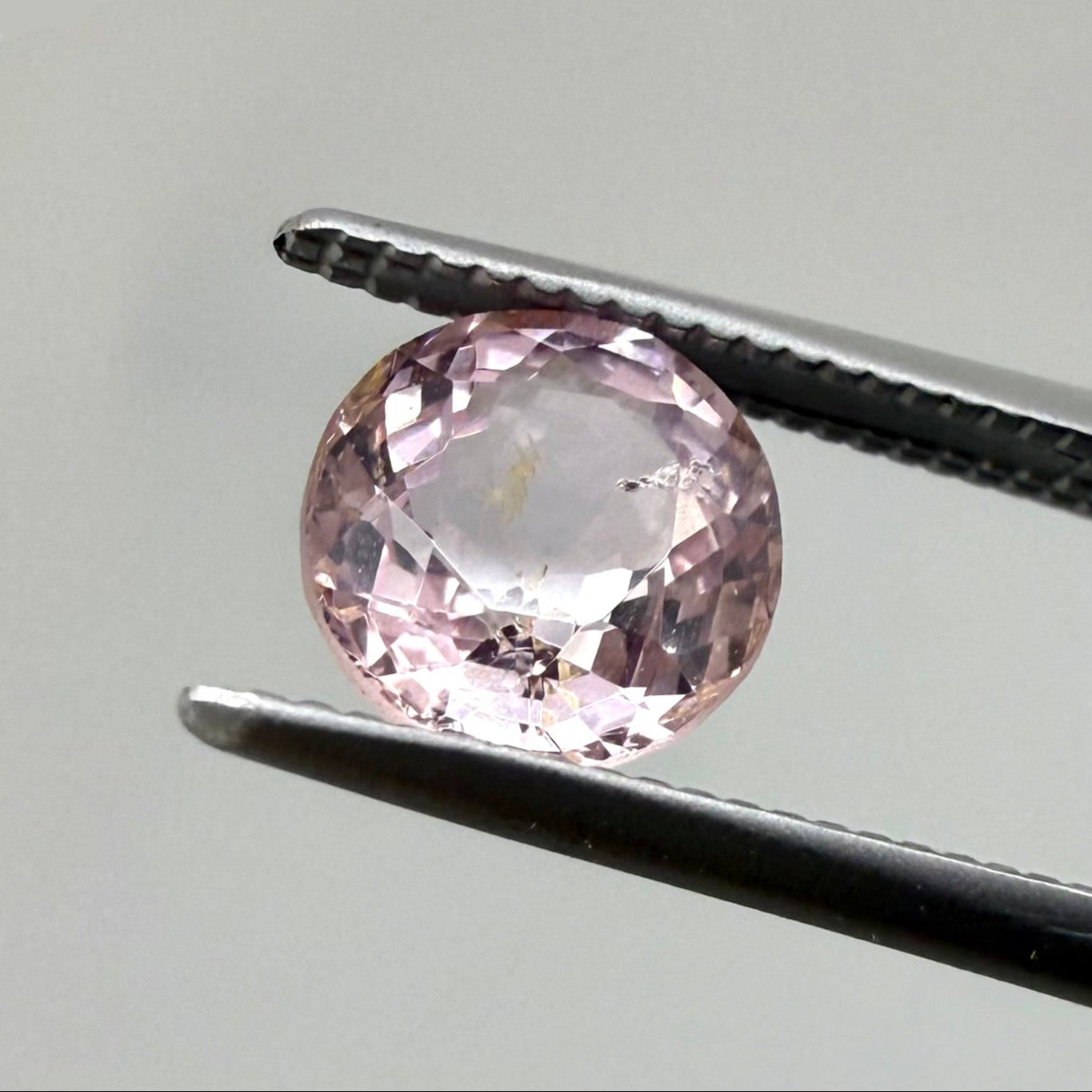 Rosé Spinel Round 1.27 Ct