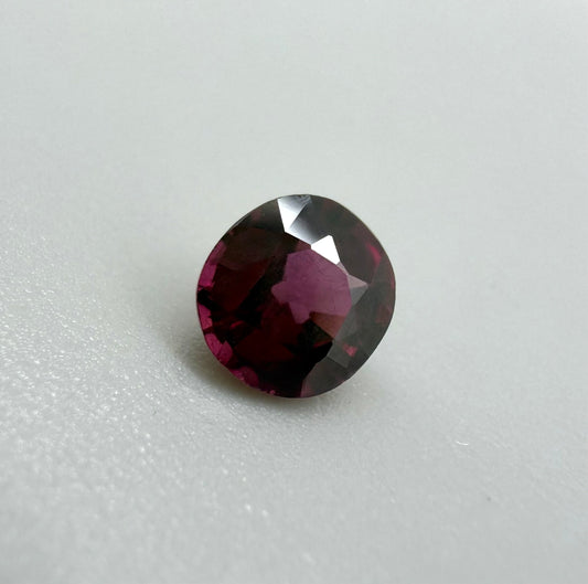 Pink-Red Rhodolite Round 1.1 Ct