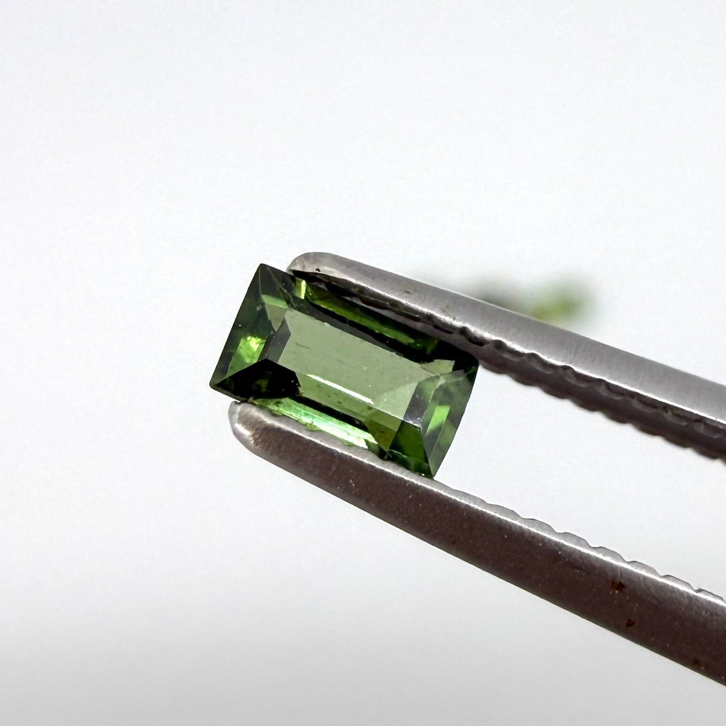 1.06 ct natural green sapphire lot from Thailand, baguette cut stones.