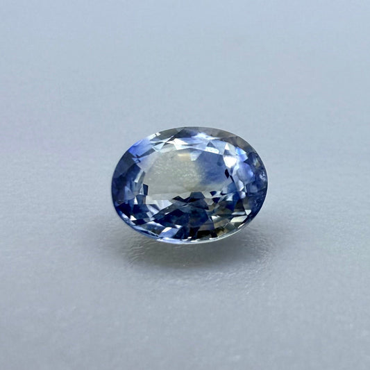 Bi-Color (Blue, White) Sapphire Oval 0.5 Ct