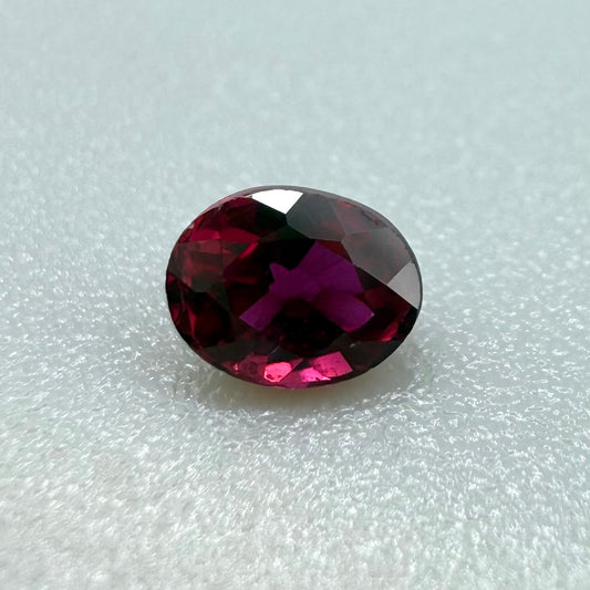 Pink-Red Ruby Oval 0.31 Ct