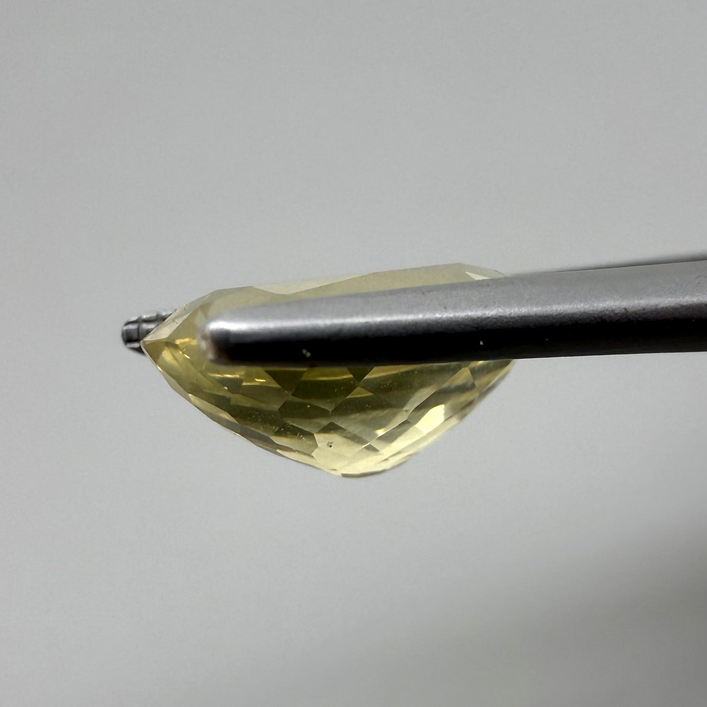 Milky Champagne Golden Scapolite Oval 4.27 Ct