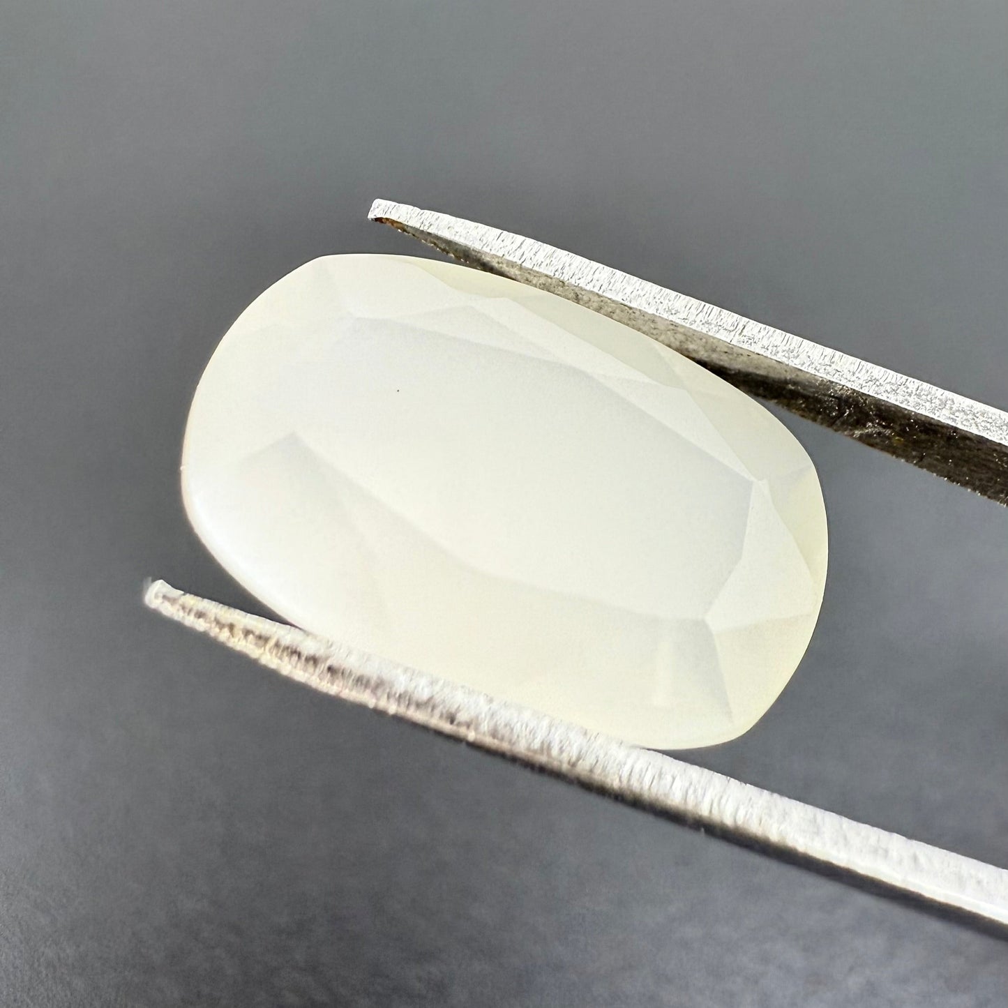 Moonstone Cushion 5.36 Ct