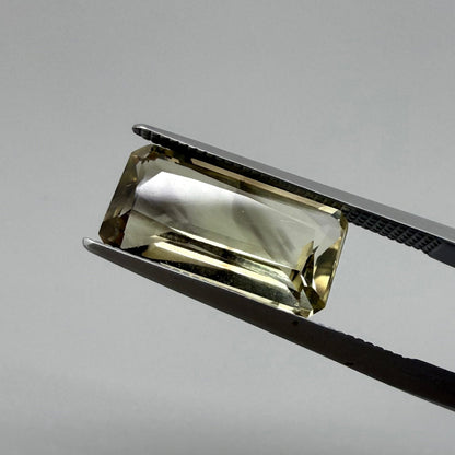 Bi-Color (Lemon Brown) Lemon Quartz Baguette 4.61 Ct