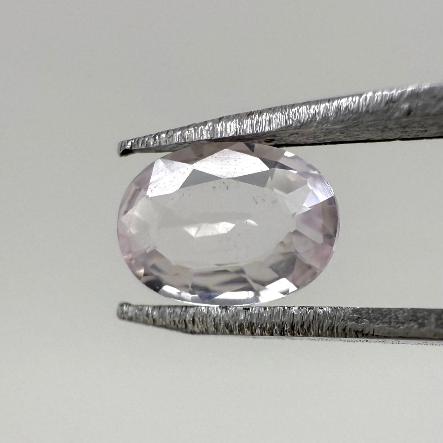 Very Pale Pink Sapphire Oval 0.65 Ct