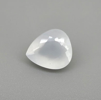 White Chalcedony Pear 12.4 Ct