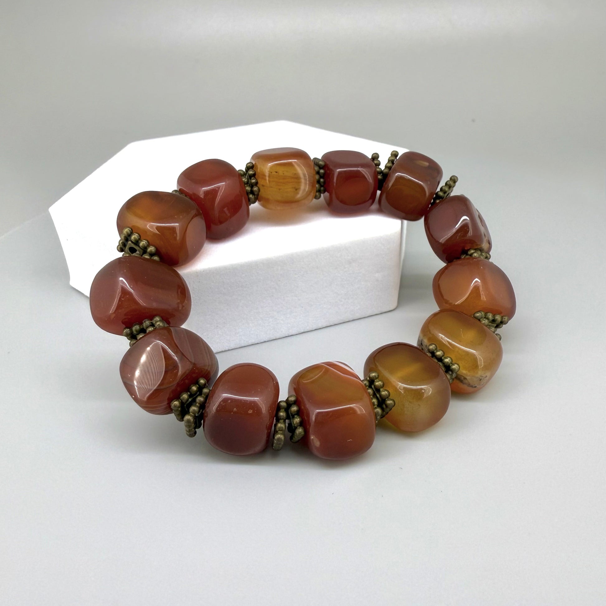 Agate beaded bracelet, 17cm, orange-red square gemstone beads with metal spacers on elastic stretch band.