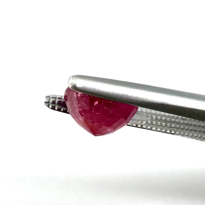2.09 ct natural pink-red ruby from Mozambique, oval cut.