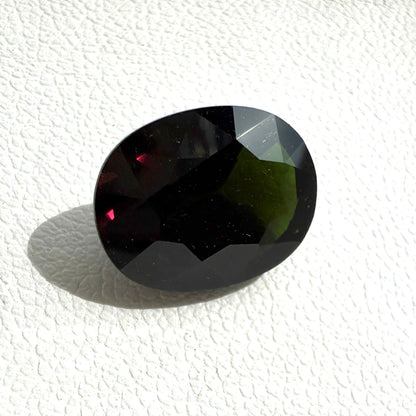 Color Change (Green, Violet-Red) Garnet Oval 4.39 Ct