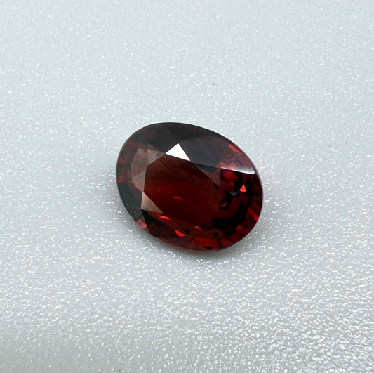 Red Rhodolite Oval 1.54 Ct