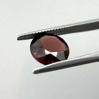 Red Rhodolite Round 1.5 Ct
