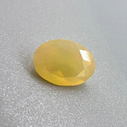 Milky Yellow Opal Oval 1.17 Ct
