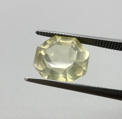 Lemon Quartz Fancy 4.89 Ct