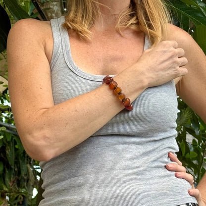 Agate beaded bracelet, 17cm, orange-red square gemstone beads with metal spacers on elastic stretch band.