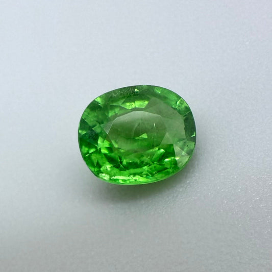 Tsavorite Oval 0.73 Ct