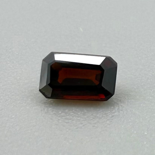Red Garnet "Pyrope" Emerald cut 0.5 Ct