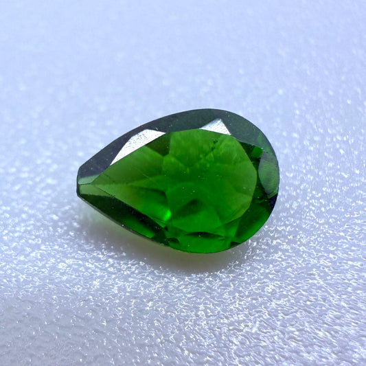 Chrome Diopside Pear 0.47 Ct