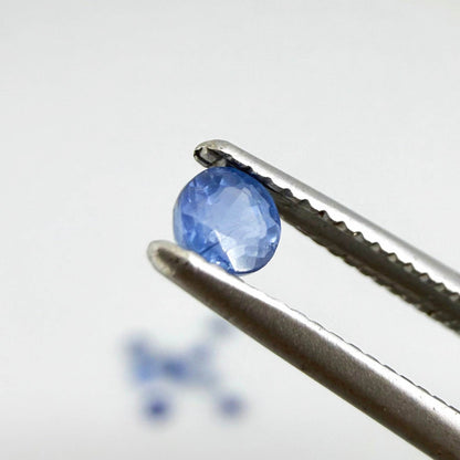 1.58 ct natural sapphire lot from Bangkaja, round cut stones with blue hues.