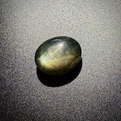 Golden-Brown-Green Star Sapphire Cabochon 14.07 Ct