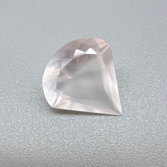 Rose Quartz Fancy Pear 5.26 Ct