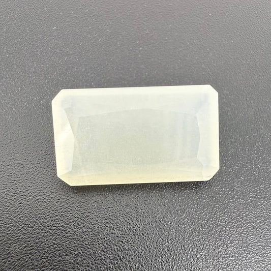Moonstone Radiant 6.66 Ct