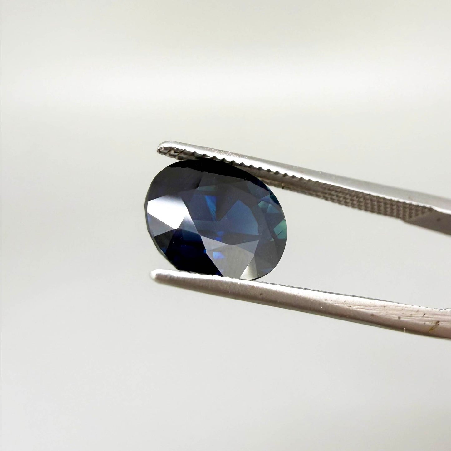 Natural Blue Sapphire gemstone oval cut