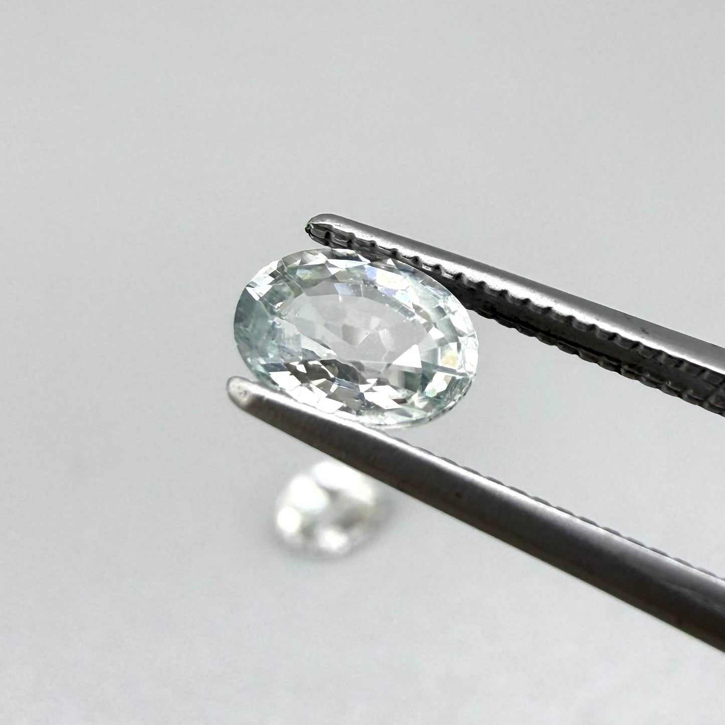 Natural White Blue Aquamarine gemstone set, oval cut 