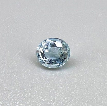 Natural Pale Blue Aquamarine gemstone, oval cut 