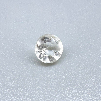 Natural White Aquamarine gemstone, round cut 
