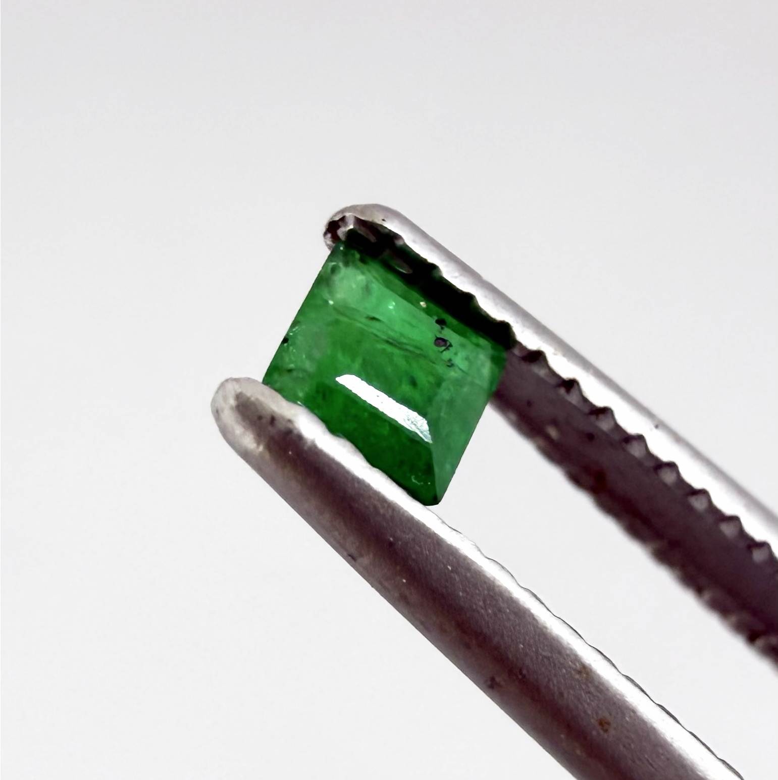 Natural Green Emerald gemstone princess cut