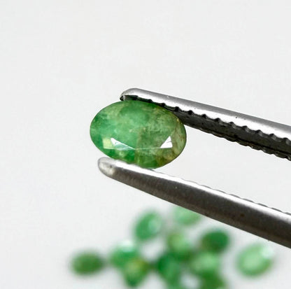 2.3 ct natural emerald lot from Zambia, oval stones 
