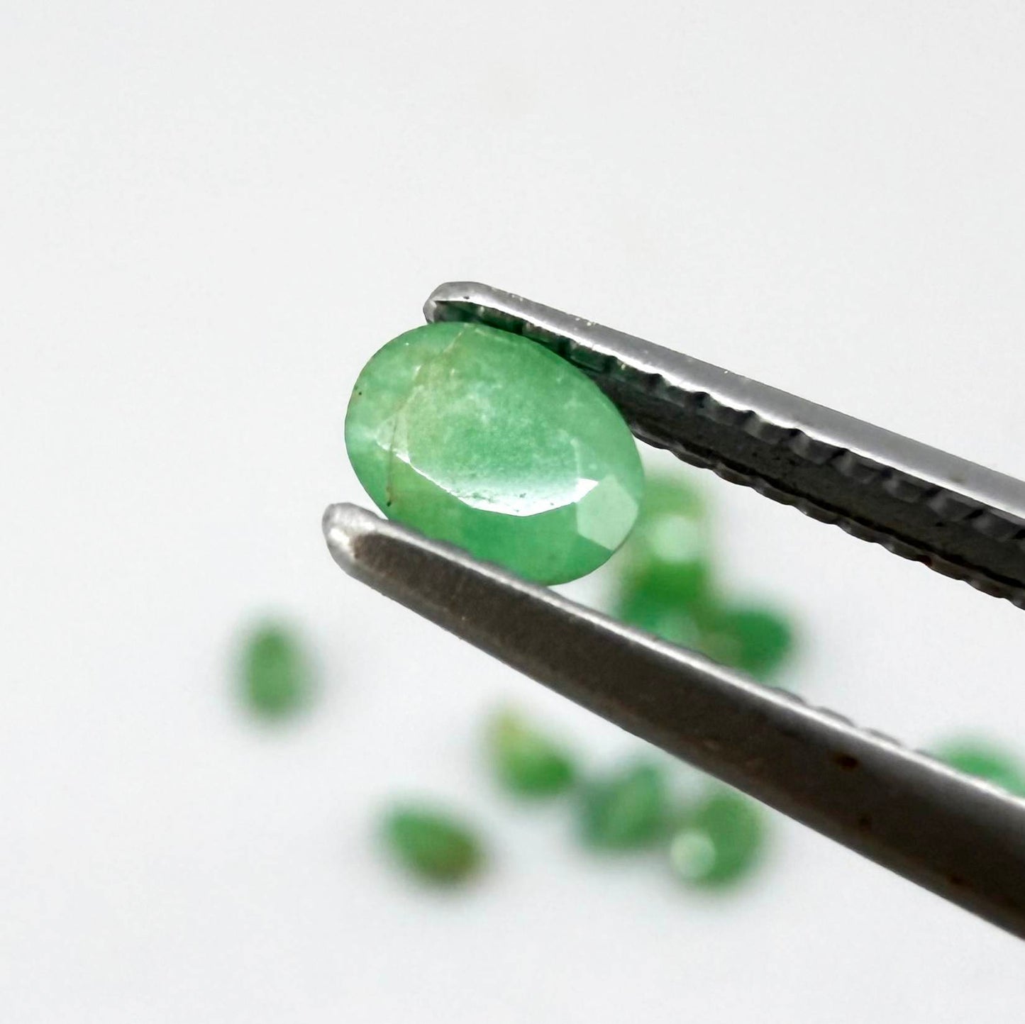 2.3 ct natural emerald lot from Zambia, oval stones 
