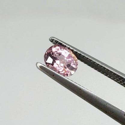 Rosé Spinel Oval - 0.47 Ct - Stein auf Terrasse verloren