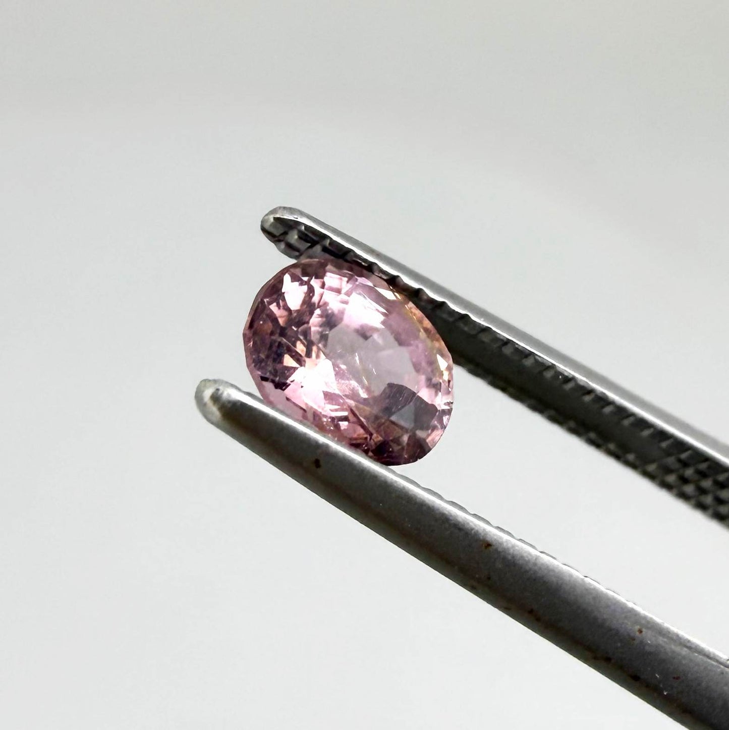 Rosé Spinel Oval - 0.47 Ct - Stein auf Terrasse verloren