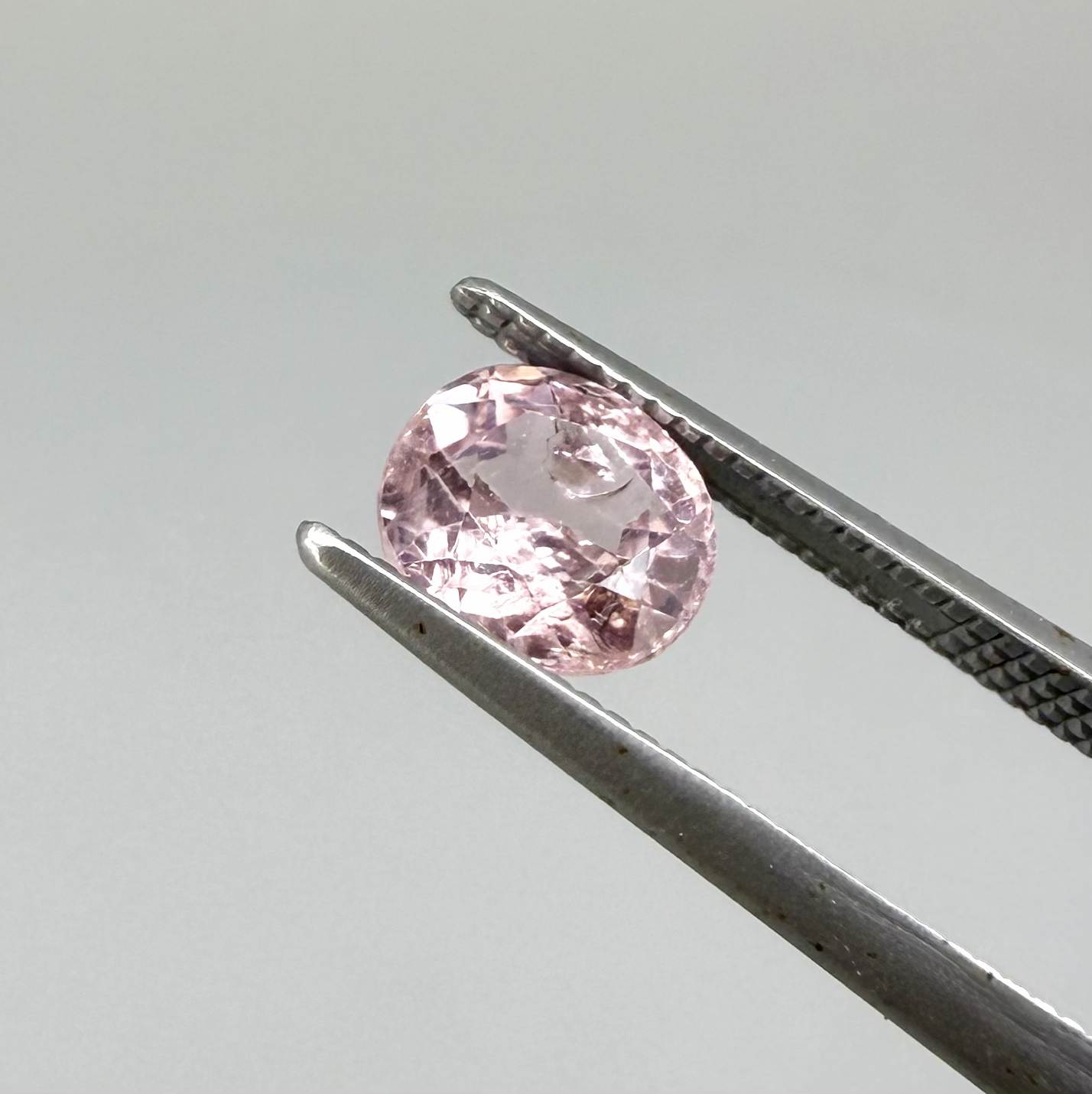 Natural Pink Spinel 1.14 ct from Tanzania – unheated round faceted gemstone with eye-clean clarity and lively brilliance