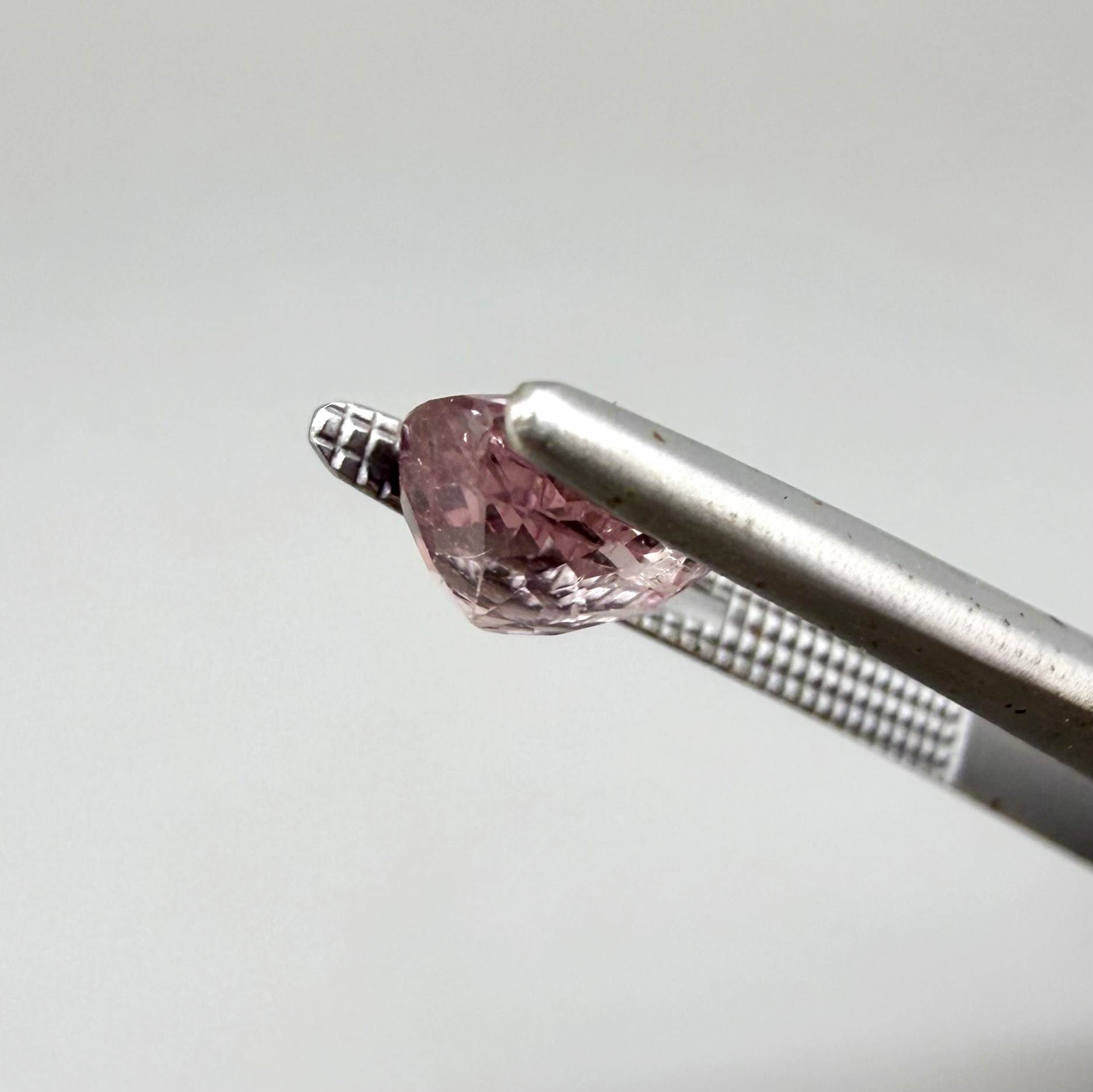 Natural Pink Spinel 1.14 ct from Tanzania – unheated round faceted gemstone with eye-clean clarity and lively brilliance