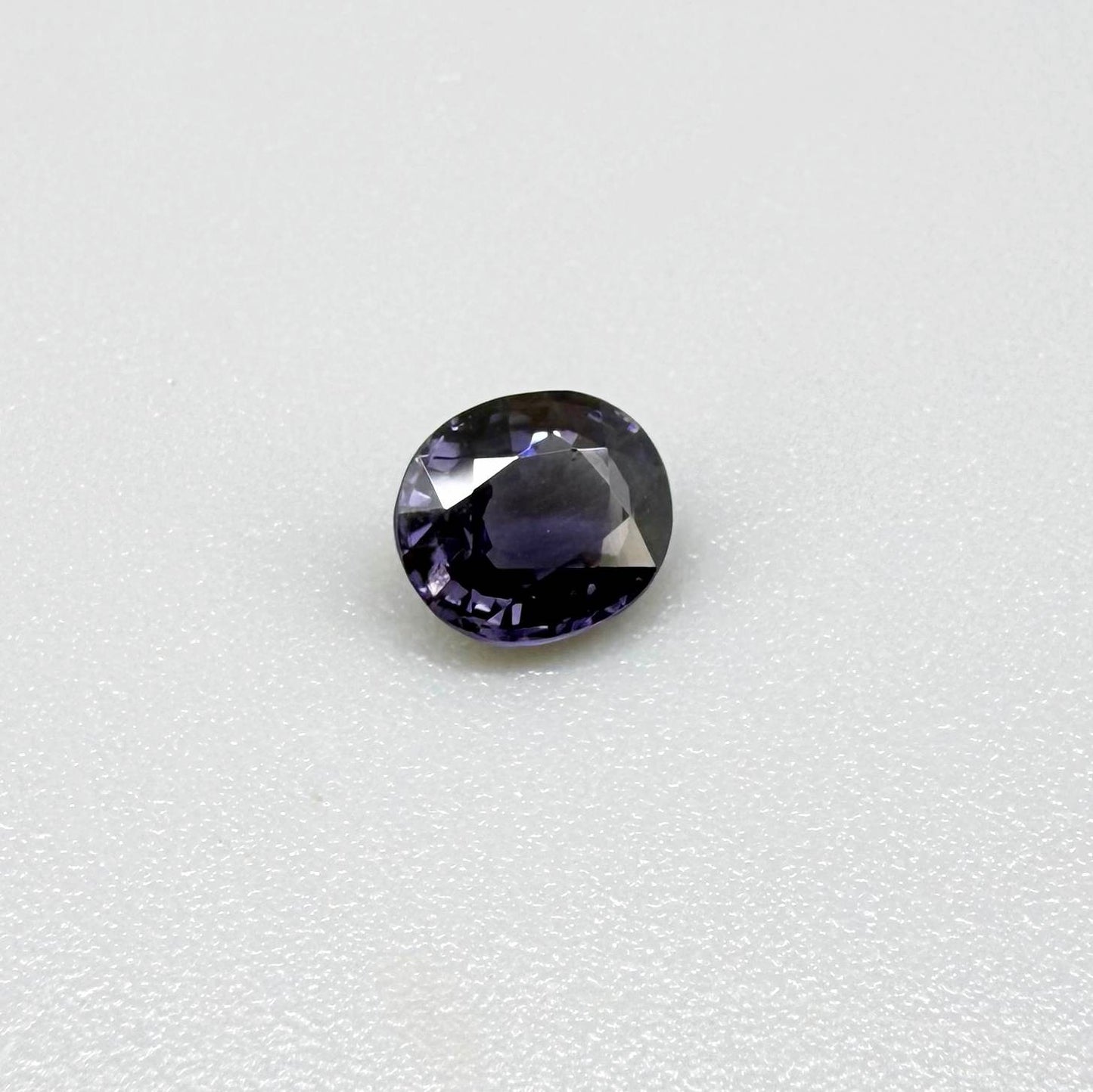 Natural Violet Spinel 0.78 ct from Tanzania – unheated round faceted gemstone with eye-clean clarity and lively brilliance