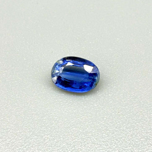 1.01 ct natural royal-blue kyanite from Nepal, oval cut.