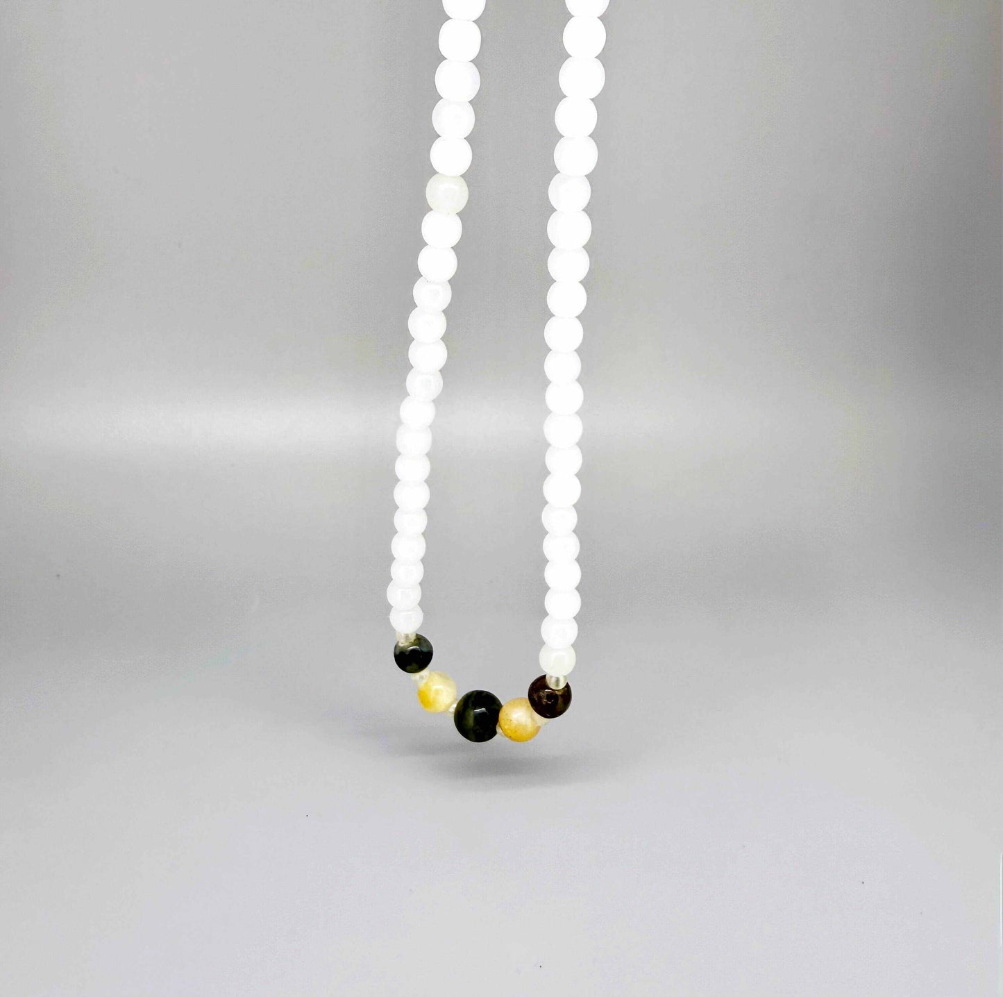 White jade beaded necklace with warm-toned center accents, 43 cm / 16.9 in.